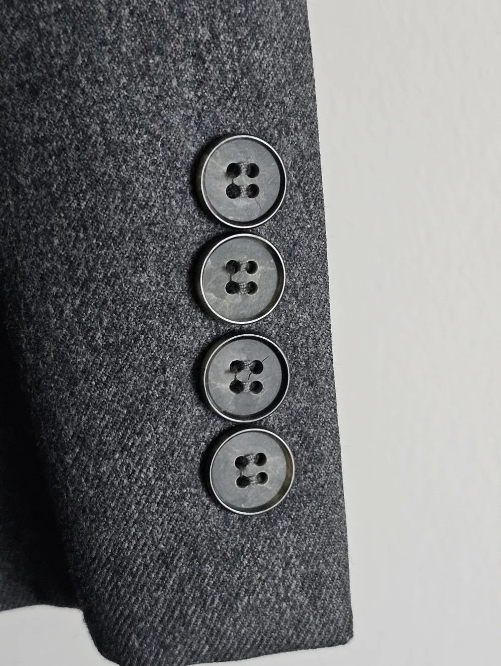 Daniel Hechter Paris 100% Wool Blazer Gray 2 Button Tailored Estimated Size 40R